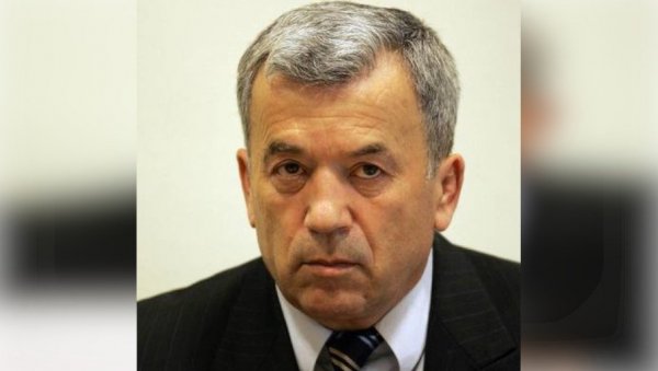 БРЂАНИНОВА СМРТ Петронијевић: Није пуштен, он је избачен, да не умре у затвору, где није имао адекватно лечење БРЂАНИНОВА СМРТ Петронијевић: Није пуштен, он је избачен, да не умре у затвору, где није имао адекватно лечење
