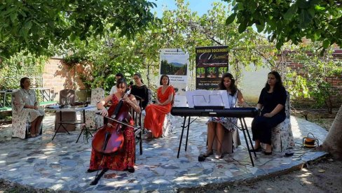 „MUZIKA U VINOGRADIMA“ PO SEDMI PUT U VRŠCU: Međunarodni festival kamerne muzike okupiće zvučna imena „MUZIKA U VINOGRADIMA“ PO SEDMI PUT U VRŠCU: Međunarodni festival kamerne muzike okupiće zvučna imena