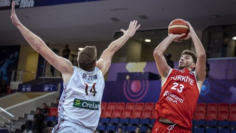 TURSKA SPREMNA ZA EVROBASKET: Rival Srbije srušio Crnu Goru, Šengun dominirao! TURSKA SPREMNA ZA EVROBASKET: Rival Srbije srušio Crnu Goru, Šengun dominirao!