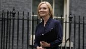 BRITANSKA VLADA: Ne odustajemo od poreskih olakšica ni od veće javne potrošnje BRITANSKA VLADA: Ne odustajemo od poreskih olakšica ni od veće javne potrošnje