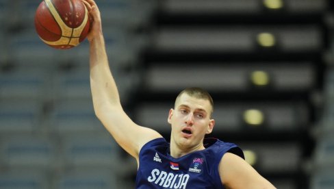 SVET SE SMEJE EMBIDU! Au, šta uradi Nikola Jokić centru Amerikanaca koji mu je ukrao MVP titulu! (VIDEO) SVET SE SMEJE EMBIDU! Au, šta uradi Nikola Jokić centru Amerikanaca koji mu je ukrao MVP titulu! (VIDEO)