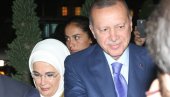 ERDOGANOVA ŽENA: Odbila da se uda pokrivenog lica, Redžepova majka se bunila, rodila mu četvoro dece