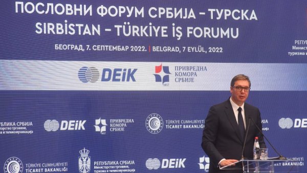 ВУЧИЋ И ЕРДОГАН ОТВОРИЛИ БИЗНИС ФОРУМ Председник Србије поручио: Изградњом путева и мостова не граде се само грађевински објекти, већ и мир ВУЧИЋ И ЕРДОГАН ОТВОРИЛИ БИЗНИС ФОРУМ Председник Србије поручио: Изградњом путева и мостова не граде се само грађевински објекти, већ и мир