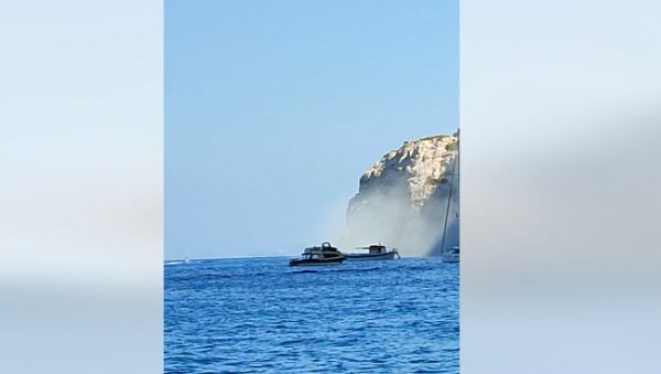 ВАЖНЕ ВЕСТИ ЗА СВЕ КОЈИ БИ ДА ЛЕТУЈУ У ГРЧКОЈ: Министар издао налог који ће разочарати бројне туристе ВАЖНЕ ВЕСТИ ЗА СВЕ КОЈИ БИ ДА ЛЕТУЈУ У ГРЧКОЈ: Министар издао налог који ће разочарати бројне туристе