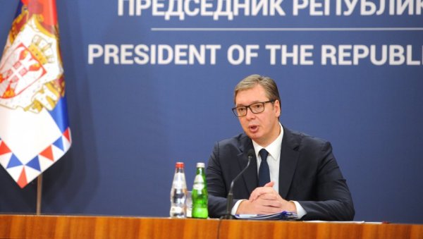 ВУЧИЋ УПОЗОРАВА: Америка наоружава државе на Балкану, а на списку нема само једне земље ВУЧИЋ УПОЗОРАВА: Америка наоружава државе на Балкану, а на списку нема само једне земље