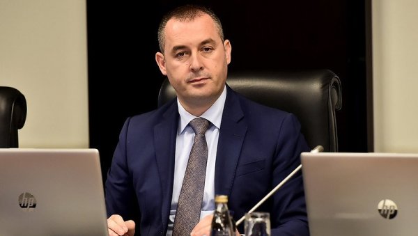 МАЊЕ СИРОМАШНЕ И НЕВАКЦИНИСАНЕ ДЕЦЕ: Закључак је Владе и УНИЦЕФ МАЊЕ СИРОМАШНЕ И НЕВАКЦИНИСАНЕ ДЕЦЕ: Закључак је Владе и УНИЦЕФ