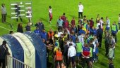 НИЈЕ МОГЛО БЕЗ ТЕНЗИЈА! Чарке у тунелу након меча Нови Пазар - Црвена звезда (ВИДЕО) НИЈЕ МОГЛО БЕЗ ТЕНЗИЈА! Чарке у тунелу након меча Нови Пазар - Црвена звезда (ВИДЕО)