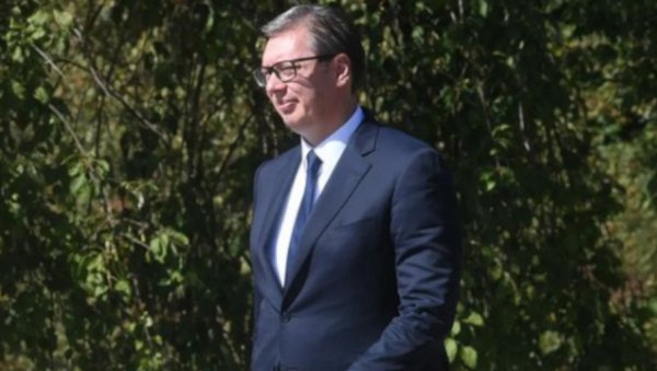 СВЕ ЈЕ СУПЕР, ВАЉДА СЕ УСКОРО ВРАЋАМ: Вучић се огласио на Инстаграму након почетка самита лидера Процеса Брдо-Бриони (ФОТО) СВЕ ЈЕ СУПЕР, ВАЉДА СЕ УСКОРО ВРАЋАМ: Вучић се огласио на Инстаграму након почетка самита лидера Процеса Брдо-Бриони (ФОТО)