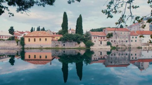 NOVI DETALJI O SITUACIJI U TREBINJU: Primetan povećan izostanak učenika iz škola NOVI DETALJI O SITUACIJI U TREBINJU: Primetan povećan izostanak učenika iz škola