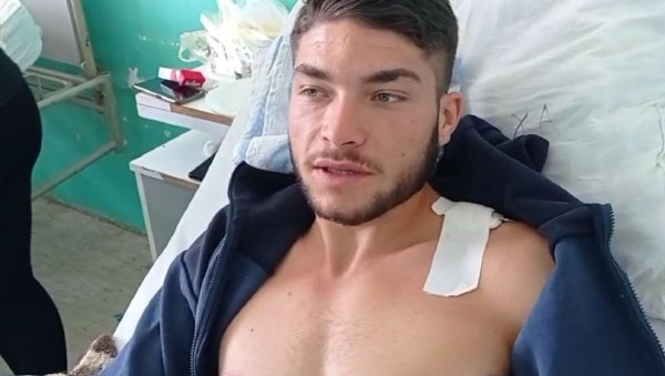ПРВО СУ МЕНЕ ИСЕКЛИ НОЖЕМ, А ОНДА ТАТУ: Срби које су напали Албанци говоре за Новости (ВИДЕО) ПРВО СУ МЕНЕ ИСЕКЛИ НОЖЕМ, А ОНДА ТАТУ: Срби које су напали Албанци говоре за Новости (ВИДЕО)