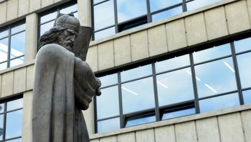 NUNS UPOZORAVA: Presuda Prvog osnovnog suda  protiv urednice portala Novosti Andrijane Nešić predstavlja opasan presedan