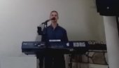 BRUKA U CRNOJ GORI: Pobednicima iz Srbije pevali Tompsonovu pesmu (VIDEO) BRUKA U CRNOJ GORI: Pobednicima iz Srbije pevali Tompsonovu pesmu (VIDEO)