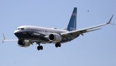 AVION SLETEO IZ BIZARNOG RAZLOGA: Putnik izazvao biološku opasnost (FOTO) AVION SLETEO IZ BIZARNOG RAZLOGA: Putnik izazvao biološku opasnost (FOTO)