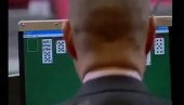 SNIMAK IZ SKUPŠTINE: Pogledajte kako je poslanik DS Milivojević igrao pasijans (VIDEO) SNIMAK IZ SKUPŠTINE: Pogledajte kako je poslanik DS Milivojević igrao pasijans (VIDEO)