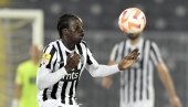 DIJABATE MOŽE I PO LEDU: Fudbaler Partizana postigao prelep gol u Kruševcu (VIDEO) DIJABATE MOŽE I PO LEDU: Fudbaler Partizana postigao prelep gol u Kruševcu (VIDEO)
