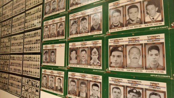 ИСТИНА У 2.500 СЛИКА ЖРТАВА: Мајка још не зна шта јој је са сином Душаном Јочићем ИСТИНА У 2.500 СЛИКА ЖРТАВА: Мајка још не зна шта јој је са сином Душаном Јочићем