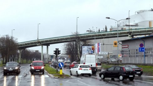NADVOŽNJAK NA BANOVOM BRDU BRDU JOŠ ČEKA NEIMARE: Obustvaljen javni poziv Direkcije za građevinsko zemljište i izgradnju NADVOŽNJAK NA BANOVOM BRDU BRDU JOŠ ČEKA NEIMARE: Obustvaljen javni poziv Direkcije za građevinsko zemljište i izgradnju