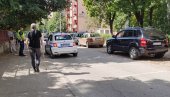 ЈЕЗИВА СЦЕНА У НИШУ: Нађено тело мушкарца у близини школе - сумња се на насилну смрт ЈЕЗИВА СЦЕНА У НИШУ: Нађено тело мушкарца у близини школе - сумња се на насилну смрт