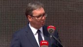 СНАЖНА ВУЧИЋЕВА ПОРУКА: Хоћете да нам узмете земљу, а ми вам ни педља нећемо дати СНАЖНА ВУЧИЋЕВА ПОРУКА: Хоћете да нам узмете земљу, а ми вам ни педља нећемо дати