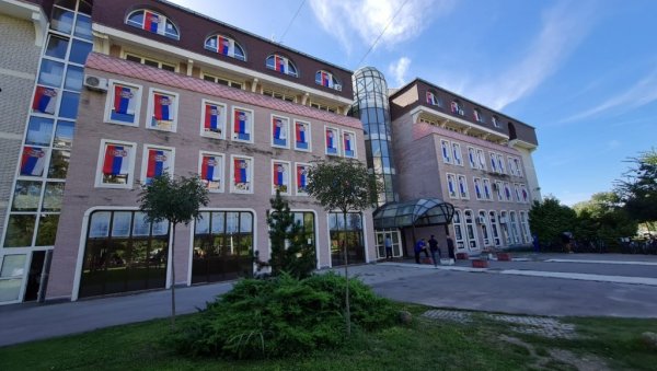 ДАН ЗАСТАВЕ ОБЕЛЕЖЕН И У СТУДЕНТСКИМ ДОМОВИМА У НОВОМ САДУ: Студенти иницирали обележавање празника ДАН ЗАСТАВЕ ОБЕЛЕЖЕН И У СТУДЕНТСКИМ ДОМОВИМА У НОВОМ САДУ: Студенти иницирали обележавање празника
