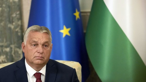 ОРБАН БОЈКОТУЈЕ ЗЕЛЕНСКОГ: Украјинском председнику сви аплаудирали, сем Мађара (ВИДЕО) ОРБАН БОЈКОТУЈЕ ЗЕЛЕНСКОГ: Украјинском председнику сви аплаудирали, сем Мађара (ВИДЕО)