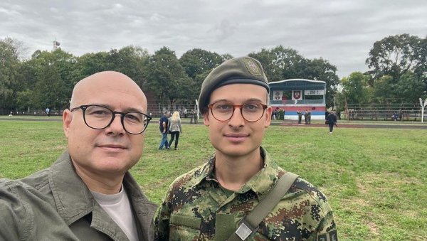 СЛУЖИМО СРБИЈИ Син Милоша Вучевића положио заклетву и отишао на добровољно служење војног рока (ФОТО) СЛУЖИМО СРБИЈИ Син Милоша Вучевића положио заклетву и отишао на добровољно служење војног рока (ФОТО)