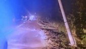 HOROR KOD PETROVCA NA MLAVI: Vozač kamioneta se zakucao u banderu i na mestu poginuo HOROR KOD PETROVCA NA MLAVI: Vozač kamioneta se zakucao u banderu i na mestu poginuo