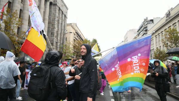 ХОЋЕ ДА ИМ ПРИЗНАЈУ СТРАНЕ ГЕЈ БРАКОВЕ: Уочи параде поноса заказане за сутра у Београду