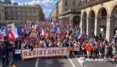 ФРАНЦУЗИ ПРОТИВ ЕУ И НАТО: Протестанти у Паризу захтевају оставку Макрона (ВИДЕО) ФРАНЦУЗИ ПРОТИВ ЕУ И НАТО: Протестанти у Паризу захтевају оставку Макрона (ВИДЕО)