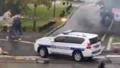 HAOS KOD AUTOKOMANDE: 300 huligana gađalo bakljama pripadnike policije (VIDEO) HAOS KOD AUTOKOMANDE: 300 huligana gađalo bakljama pripadnike policije (VIDEO)
