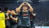 ИГРА МАЧКЕ И МИША У НАПУЉУ: Наполи је лекцију звану Кремонезе научио у купу ИГРА МАЧКЕ И МИША У НАПУЉУ: Наполи је лекцију звану Кремонезе научио у купу