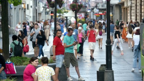 GOTOVO ZA ČETVRTINU VEĆI BROJ TURISTA:  Skočio broj posetilaca i noćenja u našoj zemlji