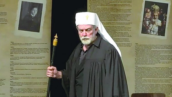ПАТРИЈАРХ ПАВЛЕ НА СЦЕНИ: Представа посвећена омиљеном поглавару СПЦ премијерно изведена у Будимпешти ПАТРИЈАРХ ПАВЛЕ НА СЦЕНИ: Представа посвећена омиљеном поглавару СПЦ премијерно изведена у Будимпешти