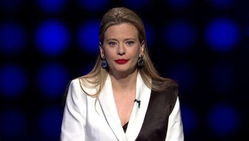 ДЕКОЛТЕ И БАЗЕН: Како је Трагачица некада изгледала - слике које ће многе изненадити