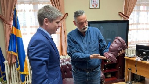 ŠPIJUNKA: Istorija i glava - šta je Arno Gujon radio u Zaječaru ŠPIJUNKA: Istorija i glava - šta je Arno Gujon radio u Zaječaru