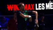 SRAMNO PONAŠANJE RUSA: Danil Medvedev majmunskim potezima šokirao teniski svet (VIDEO) SRAMNO PONAŠANJE RUSA: Danil Medvedev majmunskim potezima šokirao teniski svet (VIDEO)