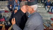 ОКУПЉАЊЕ КАДИЋА УЗ БЛАГОСЛОВ ЈОАНИКИЈА: Траже се захтеви од власти и одлука за геноцид ОКУПЉАЊЕ КАДИЋА УЗ БЛАГОСЛОВ ЈОАНИКИЈА: Траже се захтеви од власти и одлука за геноцид