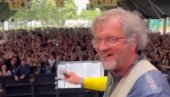 БОГОТА КЛИЧЕ ЕМИРУ: Кустурица и The No Smoking Orchestra на јужноамеричкој турнеји (ВИДЕО) БОГОТА КЛИЧЕ ЕМИРУ: Кустурица и The No Smoking Orchestra на јужноамеричкој турнеји (ВИДЕО)