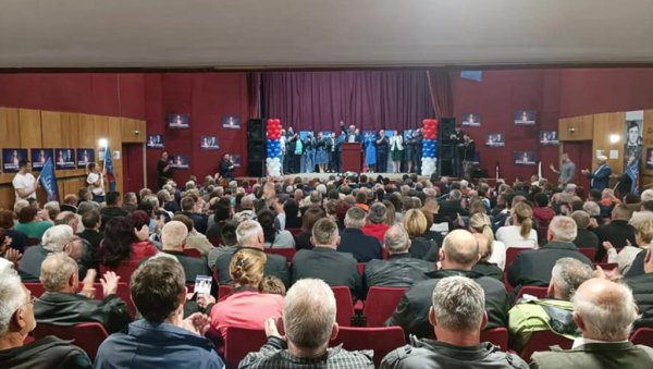 ПАРТИЈЕ СЕ ОСИПАЈУ, ЧЛАНСТВА СВЕ МАЊЕ: Политичке странке у РС у великом проблему пред одржавање општих избора 2. октобра ПАРТИЈЕ СЕ ОСИПАЈУ, ЧЛАНСТВА СВЕ МАЊЕ: Политичке странке у РС у великом проблему пред одржавање општих избора 2. октобра