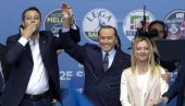 ČEKAJU SE GLASOVI CENTRA I JUGA: Đorđa Meloni sve bliža mestu premijerke Italije? ČEKAJU SE GLASOVI CENTRA I JUGA: Đorđa Meloni sve bliža mestu premijerke Italije?