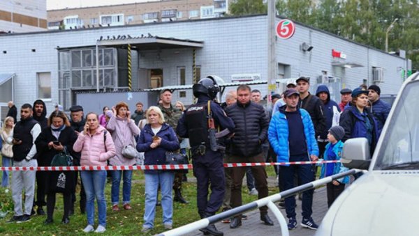 СТАЛНО СЕ СКРИВАО ИСПОД ЦРНЕ КАПУЉАЧЕ: Нови детаљи о масакру у Русији - чека се сведочење мајке убице, био регистрован психички болесник СТАЛНО СЕ СКРИВАО ИСПОД ЦРНЕ КАПУЉАЧЕ: Нови детаљи о масакру у Русији - чека се сведочење мајке убице, био регистрован психички болесник