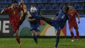 SKANDAL U PODGORICI: Finci tvrde da su crnogorski fudbaleri vređali Kamaru SKANDAL U PODGORICI: Finci tvrde da su crnogorski fudbaleri vređali Kamaru