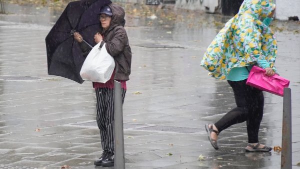 ВРЕМЕНСКА ПРОГНОЗА ЗА СРЕДУ, 18. ЈАНУАР: Пролеће када му време није, високе температуре и јака киша, упозорење на раст водостаја ВРЕМЕНСКА ПРОГНОЗА ЗА СРЕДУ, 18. ЈАНУАР: Пролеће када му време није, високе температуре и јака киша, упозорење на раст водостаја