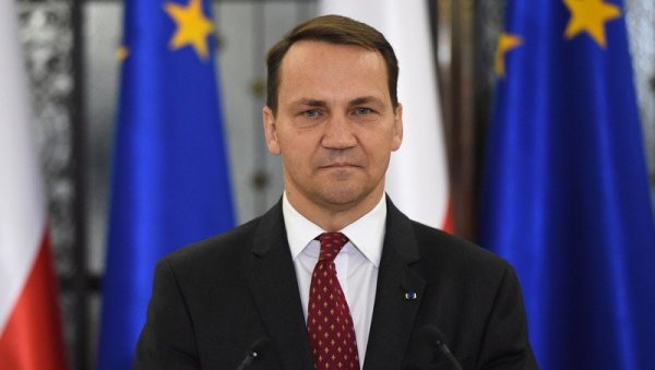ПОЉСКА ЈЕ УПОЗОРАВА: Грузији прети на опасност од уставне кризе ПОЉСКА ЈЕ УПОЗОРАВА: Грузији прети на опасност од уставне кризе