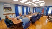 МИЛО ПОБЕГАО СА МЕГДАНА: Ђукановић се није појавио на седници парламентарног одбора МИЛО ПОБЕГАО СА МЕГДАНА: Ђукановић се није појавио на седници парламентарног одбора