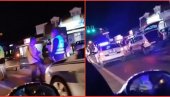 SAOBRAĆAJNA NESREĆA U BORČI: Automobil udario devojku (17) na pešačkom prelazu (VIDEO) SAOBRAĆAJNA NESREĆA U BORČI: Automobil udario devojku (17) na pešačkom prelazu (VIDEO)