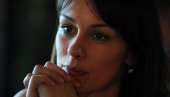 УСЛИКАНЕ НА ИСТОМ МЕСТУ: Слобода са женом њеног бившег - и она је позната глумица (ФОТО) УСЛИКАНЕ НА ИСТОМ МЕСТУ: Слобода са женом њеног бившег - и она је позната глумица (ФОТО)