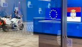 СРПСКА ДЕЛЕГАЦИЈА СТИГЛА У БРИСЕЛ: Настављају се преговори са Приштином СРПСКА ДЕЛЕГАЦИЈА СТИГЛА У БРИСЕЛ: Настављају се преговори са Приштином