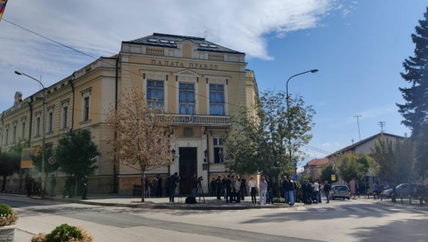 ОДЛОЖЕНО СУЂЕЊЕ ДЕЈАНУ НИКОЛИЋУ КАНТАРУ: Опет му се не суди због претњи ранијем начелнику полиције ОДЛОЖЕНО СУЂЕЊЕ ДЕЈАНУ НИКОЛИЋУ КАНТАРУ: Опет му се не суди због претњи ранијем начелнику полиције