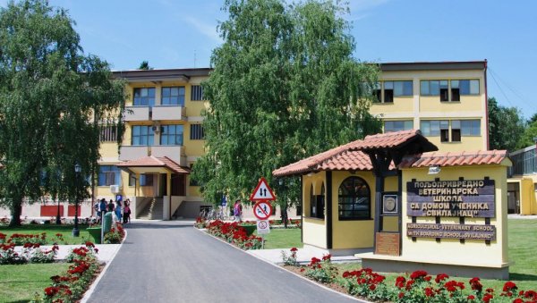 Ђаци Пољопривредно-ветеринарске школе сутра се усељавају у дом